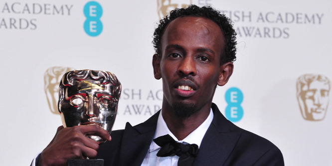 Oscar-jelölt kalózkapitánnyal erősít a Szárnyas fejvadász 2