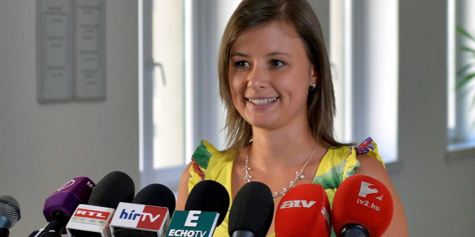 Dúró Dóra negyedik gyermekét hordja a szíve alatt