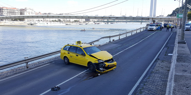 Előzetesbe került a droggal menekülő taxishiéna