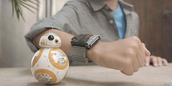 Már kézzel is irányíthatjuk a Star Wars guruló droidját