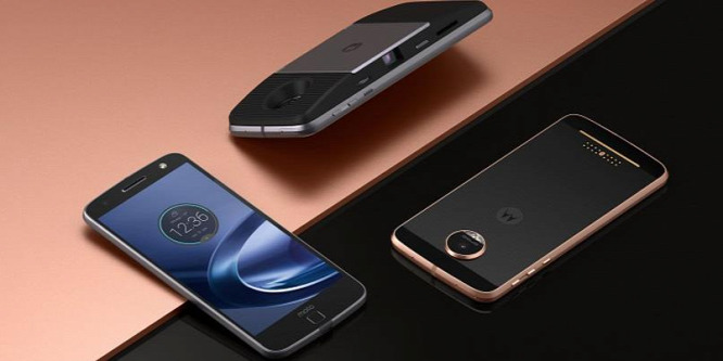 Szívós akksival érkezik az új Moto Z telefon