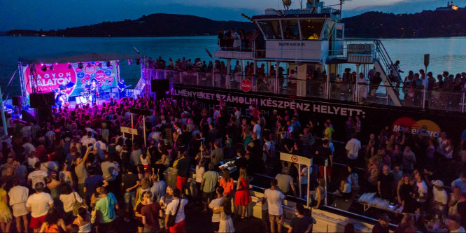 Jövőre négy koncert is lesz a Balaton közepén