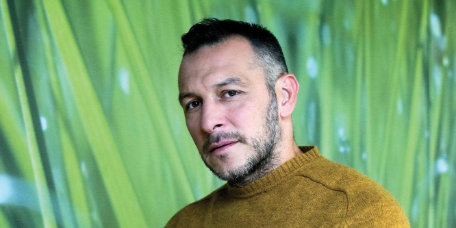 Gólyahír! Úton van Czutor Zoltán hatodik gyermeke: az énekes felesége, Zsanett babát vár