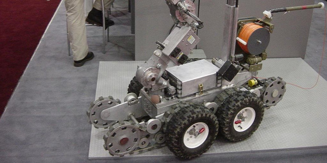 Robotok helyettesítik a honvédség tűzszerészeit
