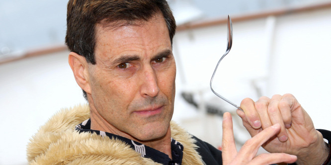 Uri Geller biztos benne, hogy léteznek idegenek - a saját szemével látta