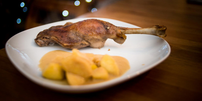 Puha, fűszeres libacomb Márton-napra