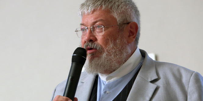 Írók portréjával nyit a Magyar PEN Club galériája a Kossuth téren