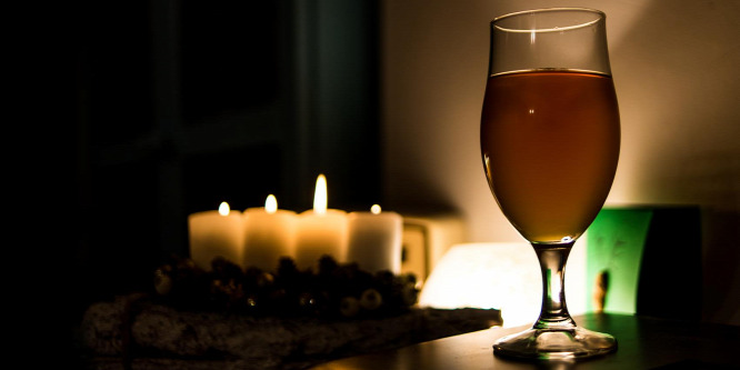 Tea és alkohol, a két régi cimbora