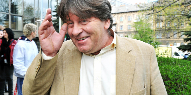 Így él most a Megasztár egykori zsűritagja, Bakács Tibor "Settenkedő" - Videó