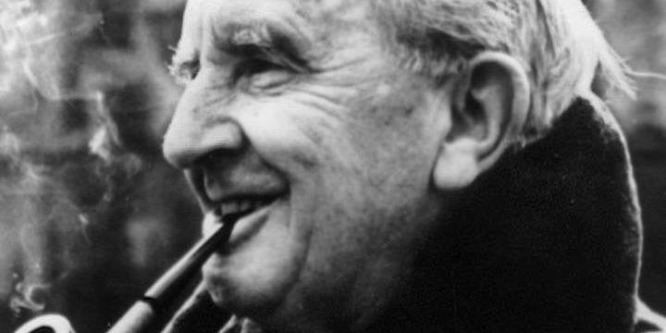 Száz évvel keletkezése után jelent meg Tolkien könyve
