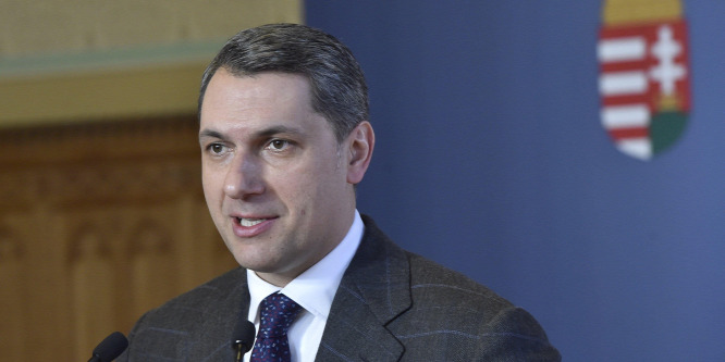 Lázár: Visszaállítják az idegenrendészeti őrizetet