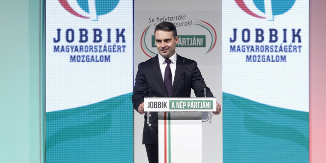 Két év alatt a felére zsugorodott a Jobbik