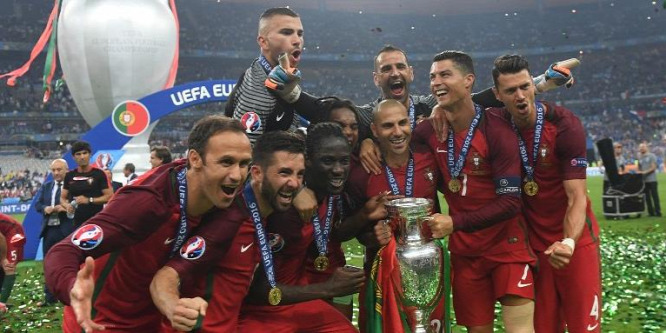 Hulk csapattársa lesz Kínában a BL- és Eb-győztes portugál