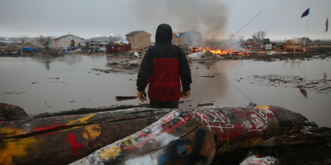 Egy év után kiürítették a Dakota Access olajvezeték megépítése ellen tiltakozók táborát