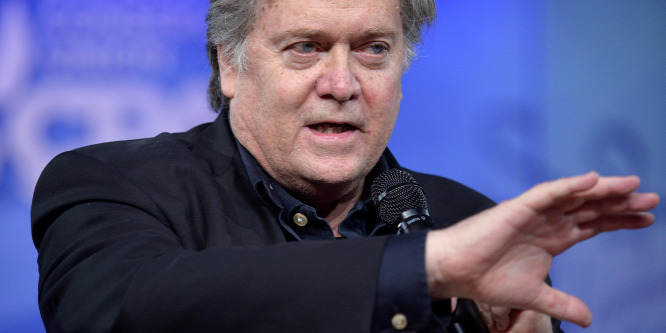 Steve Bannon részt vesz az európai parlamenti választási kampányban