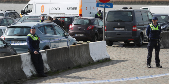 Újabb terror: gyalogosok közé hajtott egy autós Antwerpenben