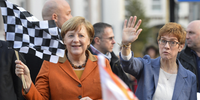 Merkel a francia határnál állítaná meg Schulzot