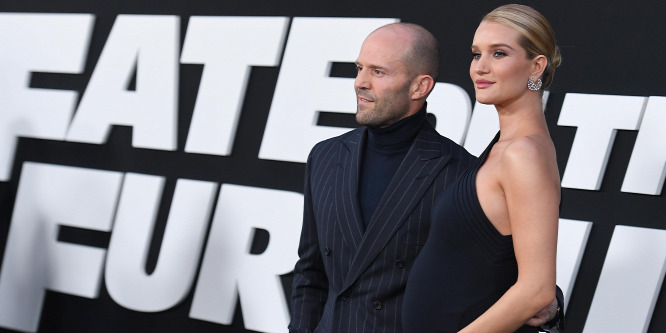 Szilveszter napján házasodik Rosie Huntington-Whiteley és Jason Statham