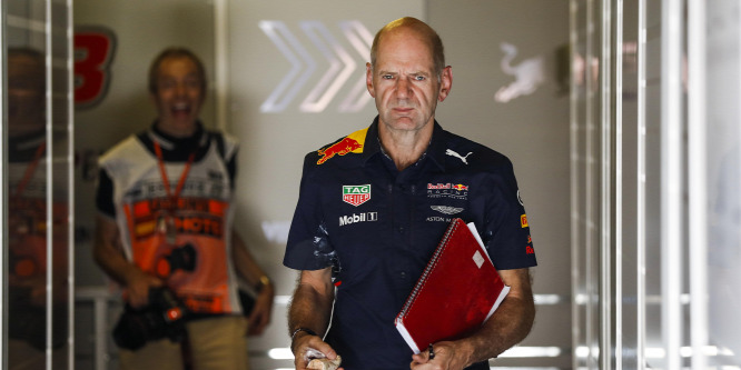 Őrségváltás a Red Bullnál, Adrian Newey átadja a helyét