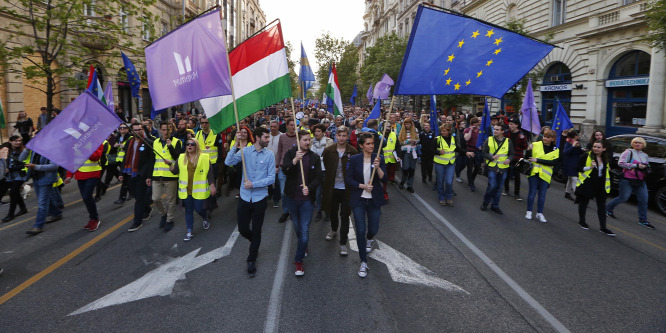 Milliókat tettek zsebre a Momentum főnökei