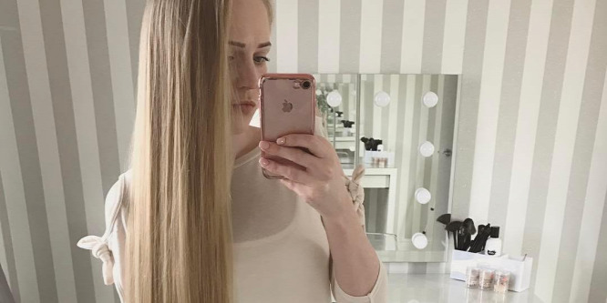 Lianne Robinson az igazi Aranyhaj: térdig érnek a szőke tincsei