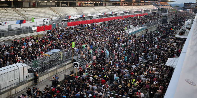 Németországban terrorveszély miatt megszakítottak egy rockfesztivált