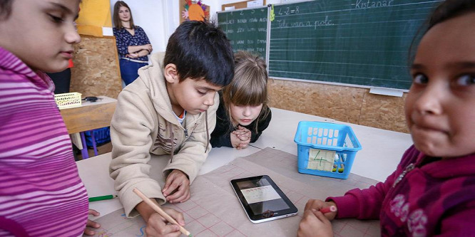LEGO robottal és tableten tanulhatnak a diákok