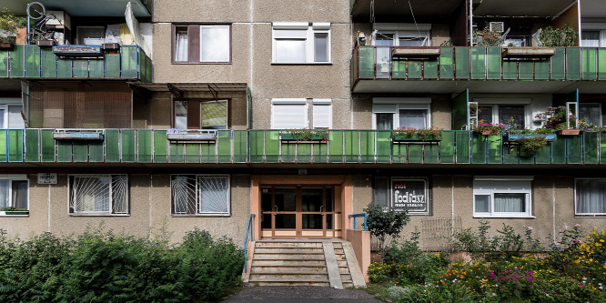 Ilyen csodát csinálnak Miskolcon a panellakók