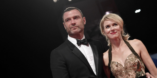 Naomi Watts gyerekei apja csúnyán megalázta a színésznőt