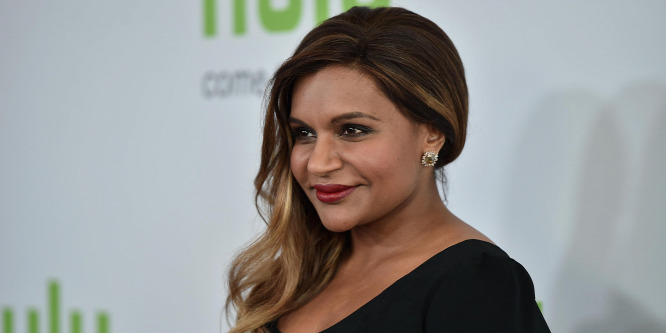 Els gyermekével várandós Mindy Kaling