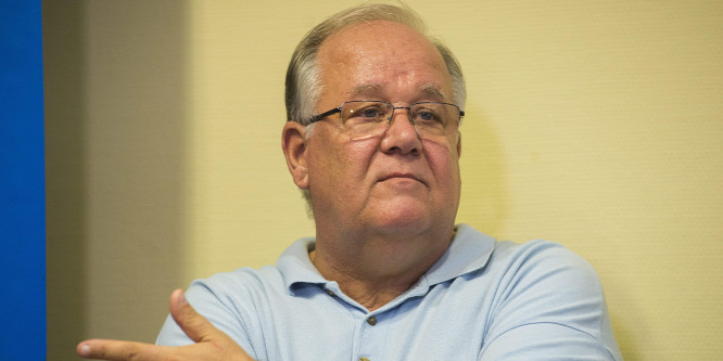 Folytatódik az úszóbotrány: röfögő disznóknak nevezte Turi György a női versenyzőket