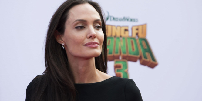 Angelina Jolie bosszút áll férjéért és négy gyerekéért