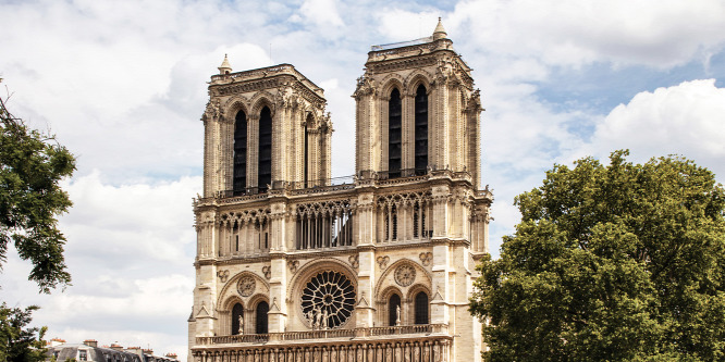 Össze fog dőlni a Notre-Dame katedrális, de nincs pénz a felújítására