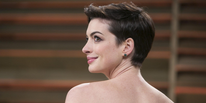 Anne Hathaway privát pucér képei lepték el az internetet