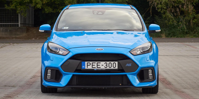 Családi raliautó, amiben garantáltan nem lesz veseköve - Ford Focus RS teszt