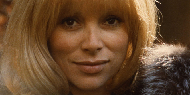 Meghalt Mireille Darc, a Magas szőke férfi felemás cipőben sztárja