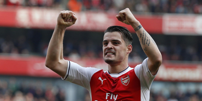 Az Arsenal focistája a gyerekét viccelte meg a házi karanténban - videó