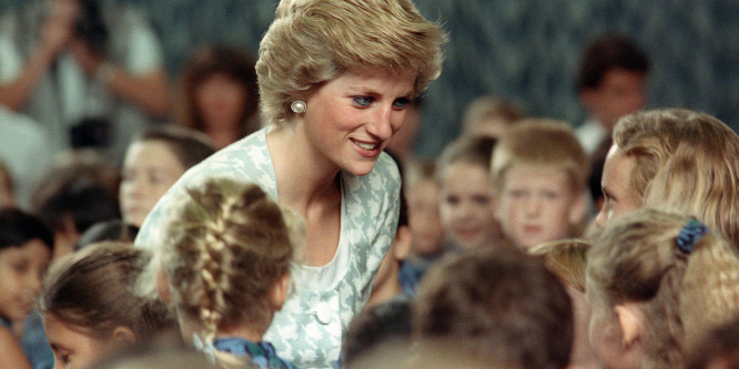 Diana walesi hercegné élete és halála képekben