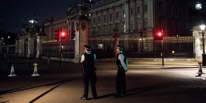 Támadásra készült egy férfi a Buckingham-palota ellen