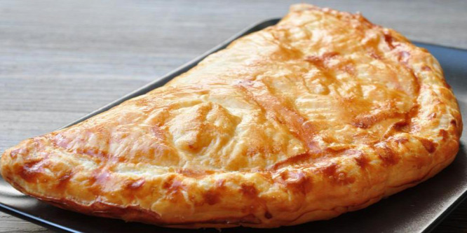 Készítsen eredeti olasz calzonét!