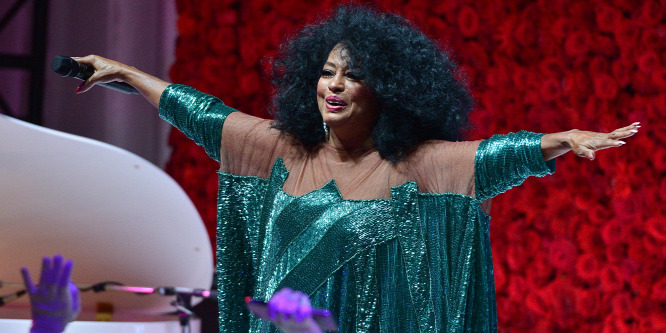 Csodásan néz ki a 75 esztendős Diana Ross – Fotó