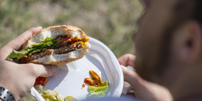 Újabb nagy játékos lép be a vegán húsok piacára