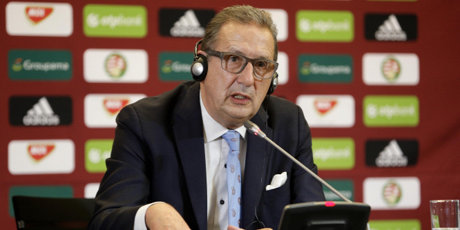 Leekens hazájában zokni módra váltogatják az edzőket