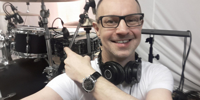 Garami Gábor rádiós fotójával illusztrálták a filmproducer halálát