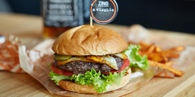 A Viszkis-film mellé: whiskey-s burger