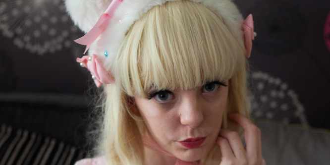 Porcelánbabát csinált magából a 21 éves Jade Smith