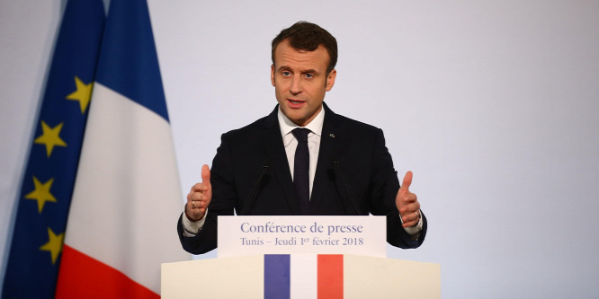 A Fehér Ház szóvivője szerint Macron hazudott
