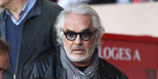 44 évvel fiatalabb modellt szeret Flavio Briatore
