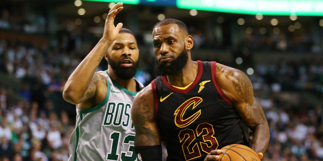 NBA: LeBron James "új" csapata tönkreverte a legnagyobb riválisát