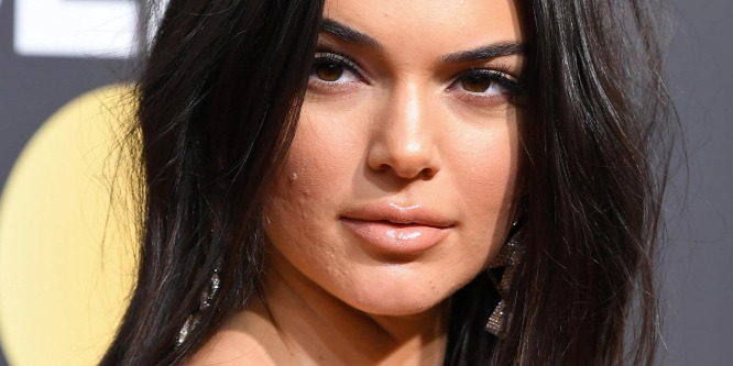 Meztelen fotó készült Kendall Jennerről (18+)